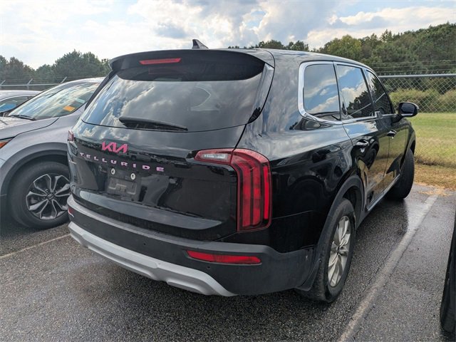 2022 Kia Telluride LX photo 2