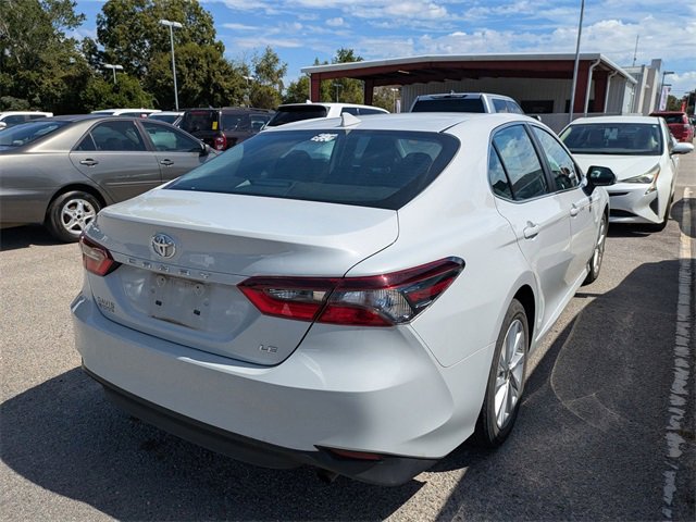 2023 Toyota Camry LE photo 3