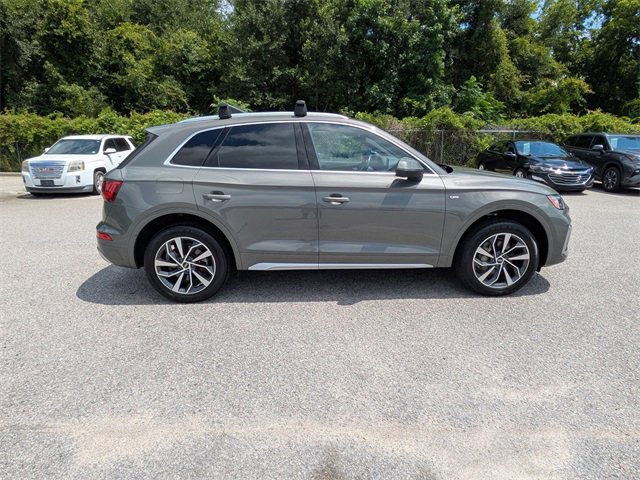 2023 Audi Q5 45 S line Premium photo 2