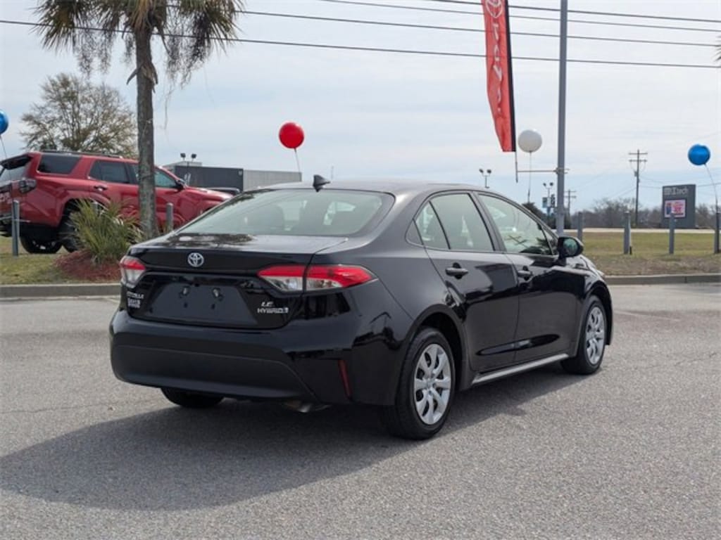 Certified 2024 Toyota Corolla Hybrid LE Sedan