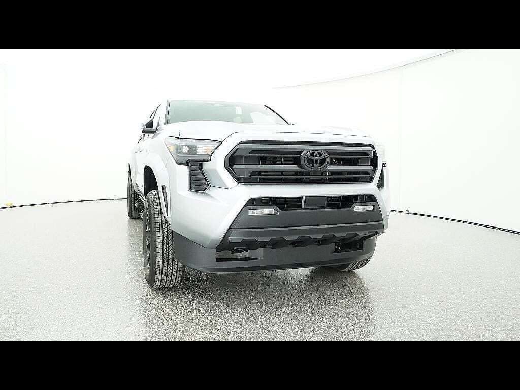 2025 Toyota Tacoma SR5 - Photo 37