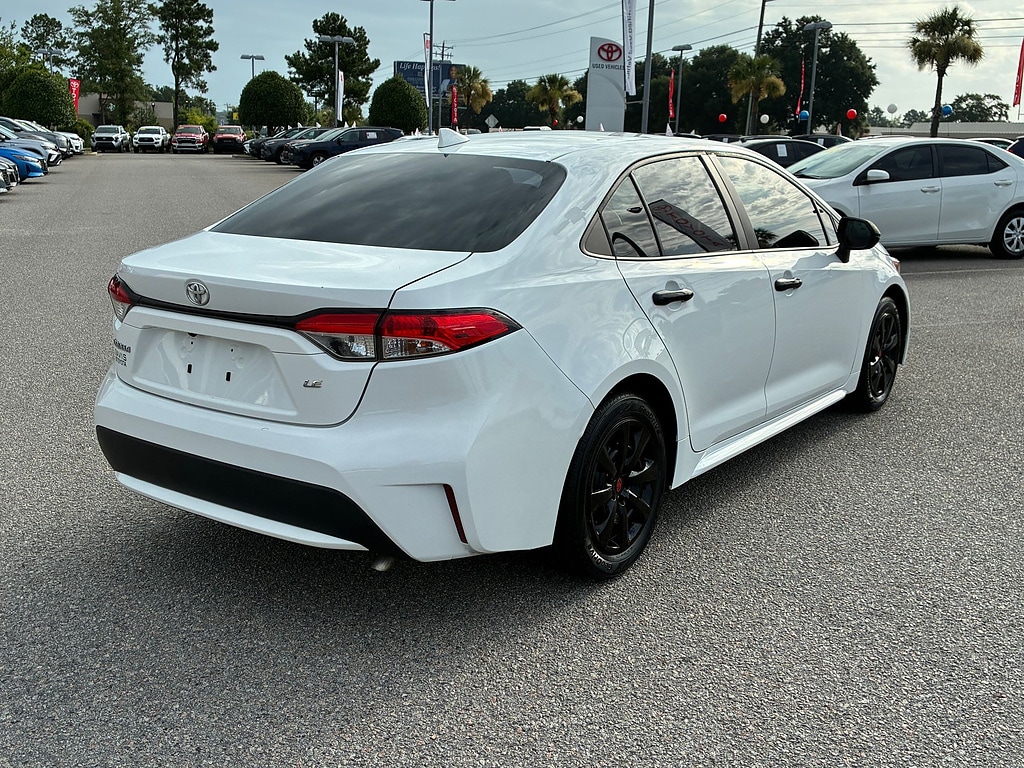 Used 2021 Toyota Corolla LE Sedan