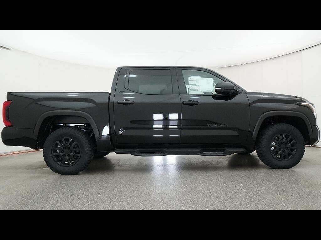 2026 Toyota Tundra SR5 - Photo 14