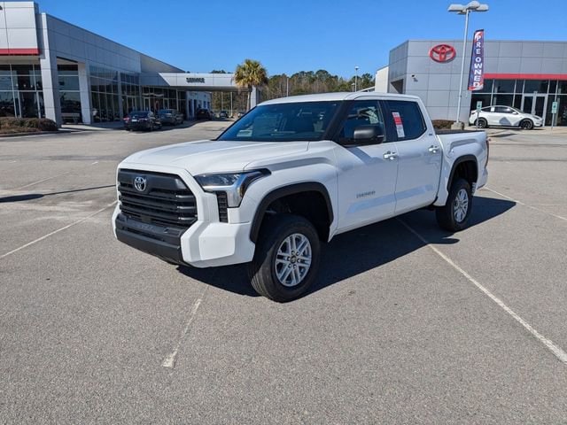2025 Toyota Tundra SR5 - Photo 7