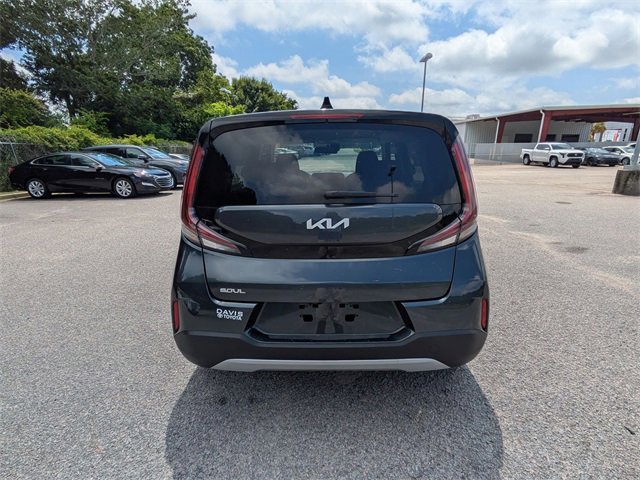 2024 Kia Soul LX photo 3