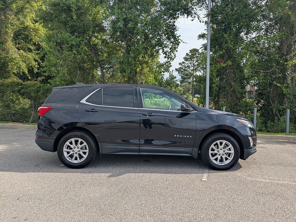 Used 2020 Chevrolet Equinox LT with VIN 2GNAXUEV8L6141137 for sale in Orangeburg, SC