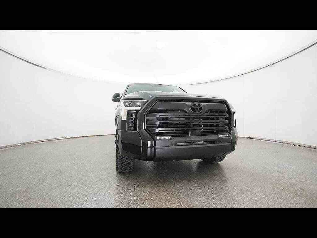 2026 Toyota Tundra SR5 - Photo 37