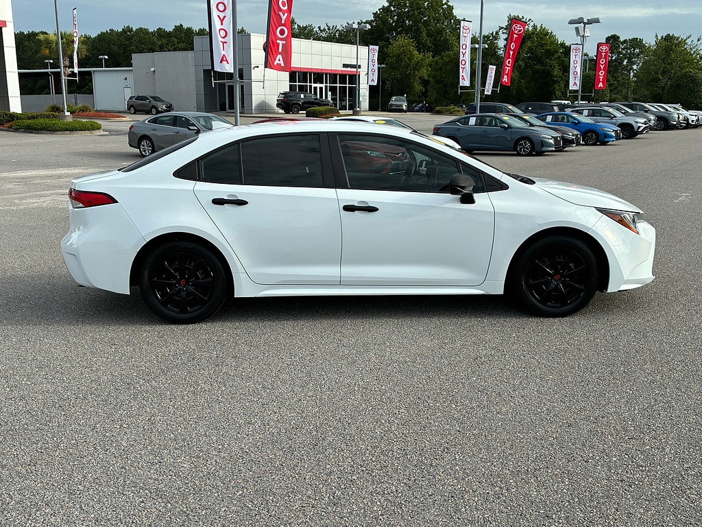 Used 2021 Toyota Corolla LE Sedan