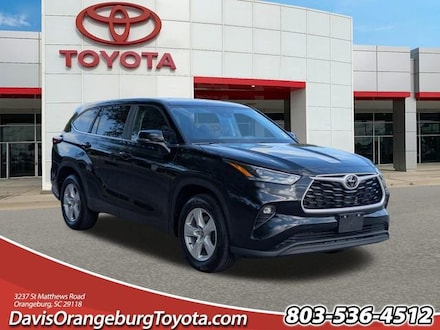 2025 Toyota Highlander LE SUV
