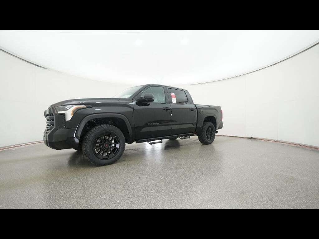 2026 Toyota Tundra SR5 - Photo 8