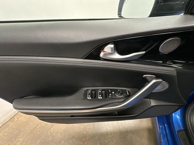 Thumbnail: 2021 Kia Stinger - 20