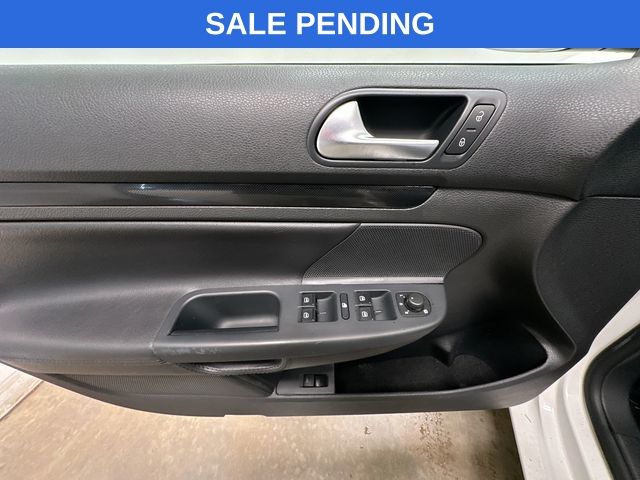 Thumbnail: 2012 Volkswagen Jetta - 15