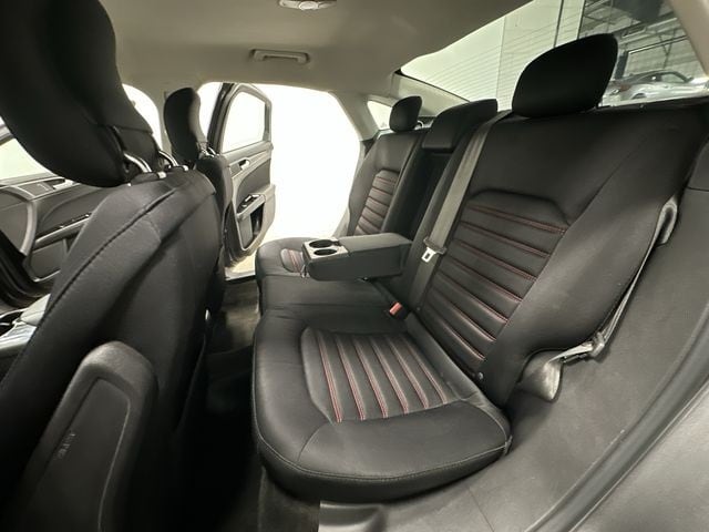 Thumbnail: 2014 Ford Fusion - 15