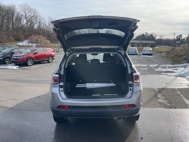 Thumbnail: 2020 Jeep Compass - 11