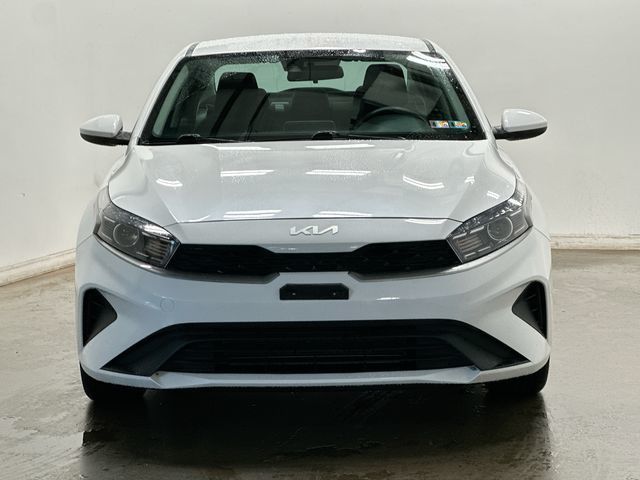 Thumbnail: 2022 Kia Forte - 28