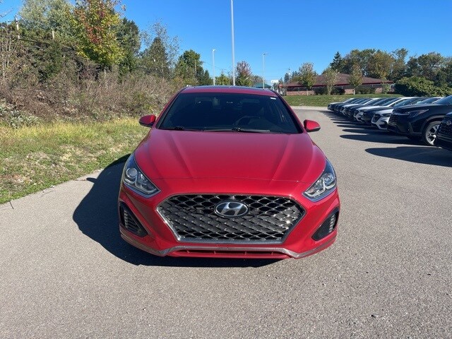 2018 Hyundai Sonata Sport photo 2