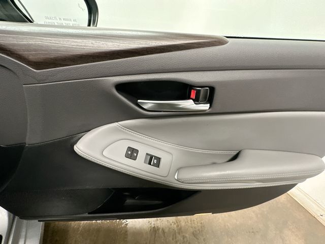 Thumbnail: 2021 Toyota Avalon - 23