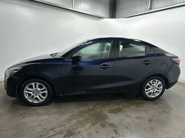 Thumbnail: 2017 Toyota Yaris iA - 2