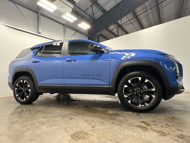 Thumbnail: 2025 Chevrolet Equinox - 3