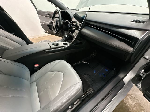 Thumbnail: 2021 Toyota Avalon - 21