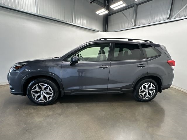 2022 Subaru Forester Premium 2