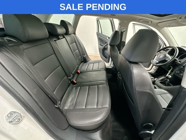 Thumbnail: 2012 Volkswagen Jetta - 22