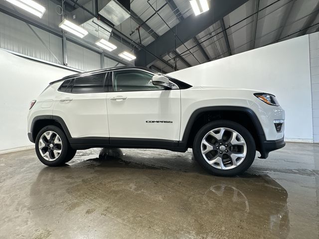 Thumbnail: 2019 Jeep Compass - 3