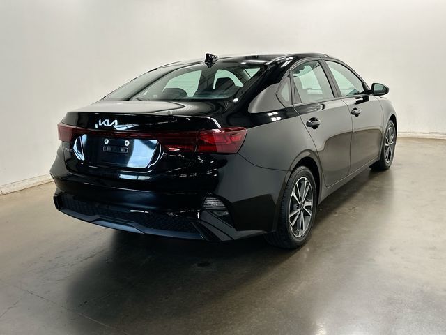 Thumbnail: 2022 Kia Forte - 31
