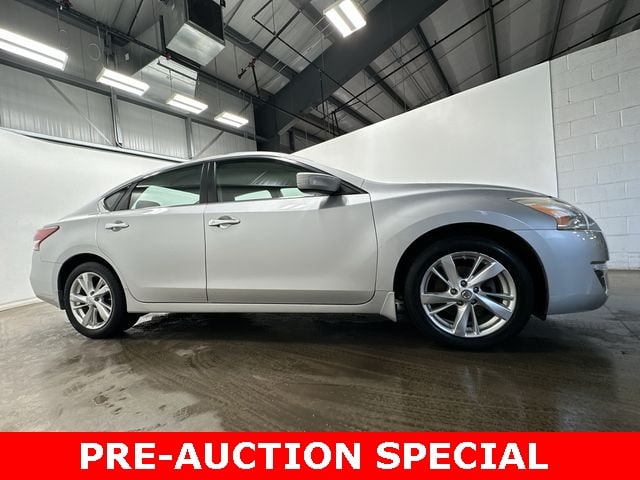 Thumbnail: 2013 Nissan Altima - 3