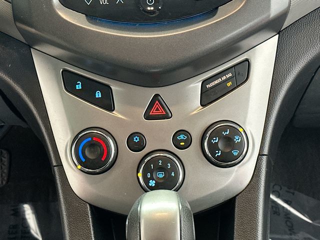 Thumbnail: 2015 Chevrolet Sonic - 10