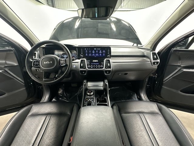 Thumbnail: 2023 Kia Sorento - 20