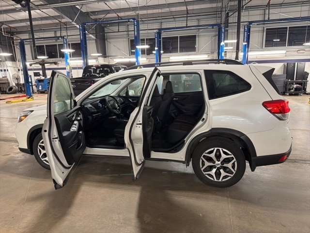 Thumbnail: 2020 Subaru Forester - 15