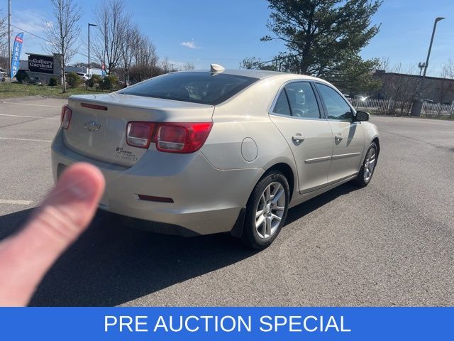 Thumbnail: 2015 Chevrolet Malibu - 6