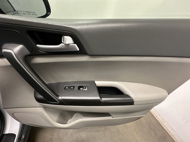 Thumbnail: 2018 Kia Sportage - 21