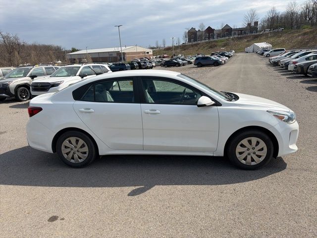 Thumbnail: 2018 Kia Rio - 6