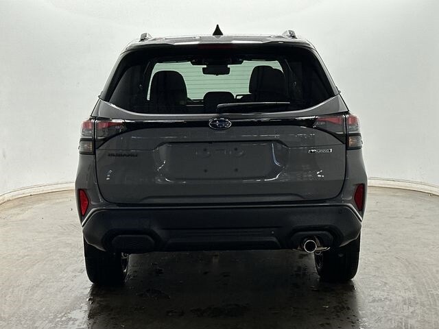 2026 Subaru Forester Touring photo 4