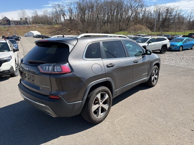 Thumbnail: 2019 Jeep Cherokee - 9