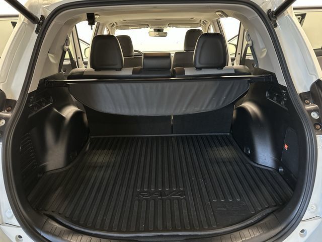 Thumbnail: 2017 Toyota RAV4 - 26