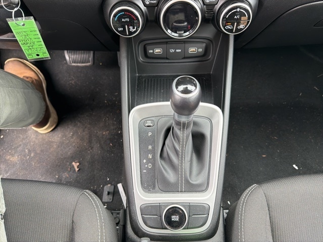 Thumbnail: 2022 Hyundai Venue - 21