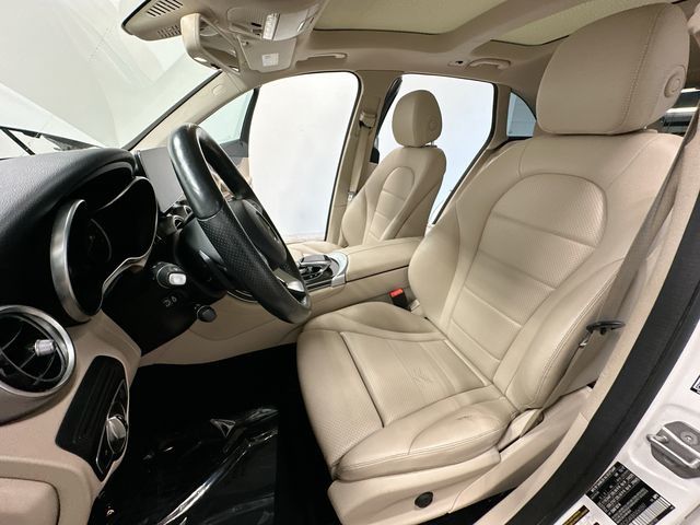 Thumbnail: 2018 Mercedes-Benz GLC - 18