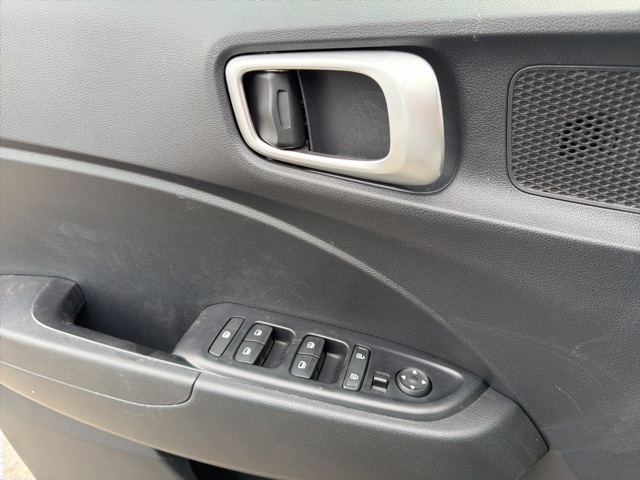 Thumbnail: 2022 Hyundai Venue - 23