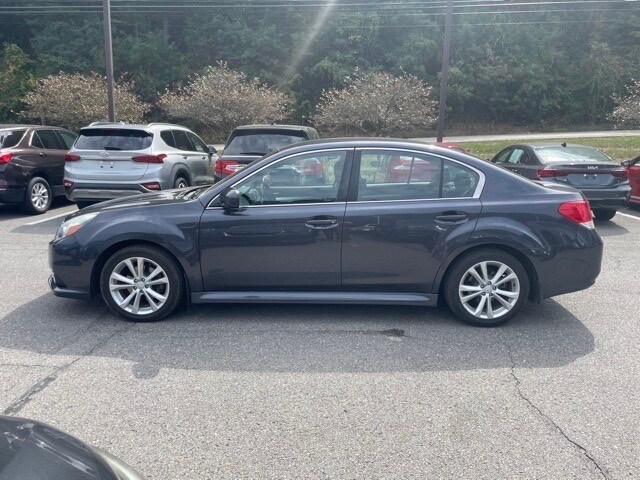 2013 Subaru Legacy 2.5i Premium photo 4