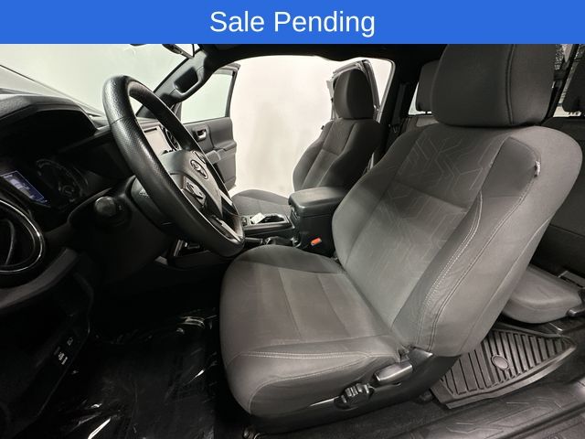 Thumbnail: 2018 Toyota Tacoma - 17