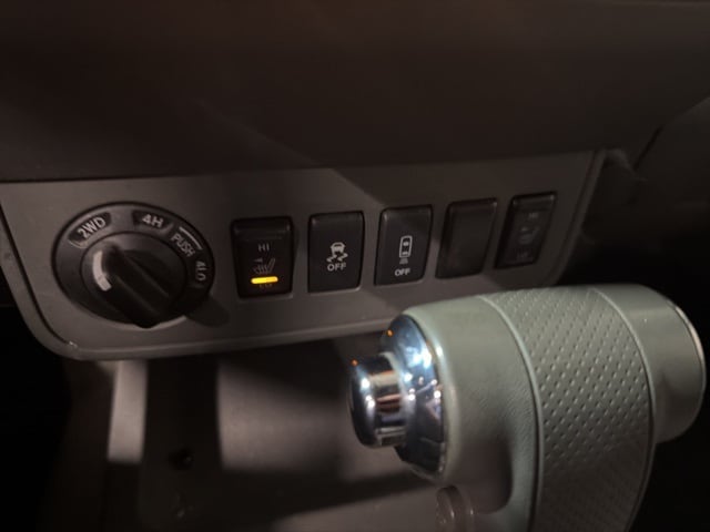 Thumbnail: 2015 Nissan Frontier - 16