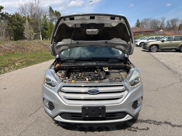 Thumbnail: 2019 Ford Escape - 3