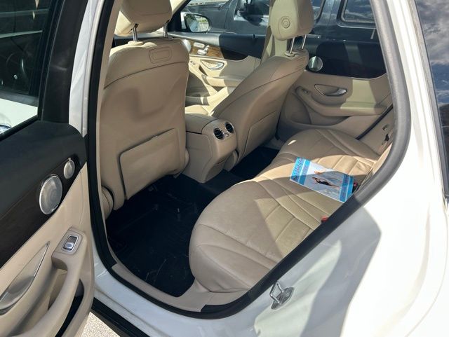 Thumbnail: 2018 Mercedes-Benz GLC - 24