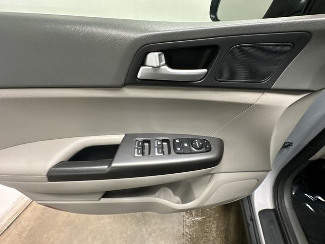 Thumbnail: 2018 Kia Sportage - 16