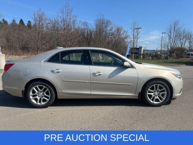 Thumbnail: 2015 Chevrolet Malibu - 5