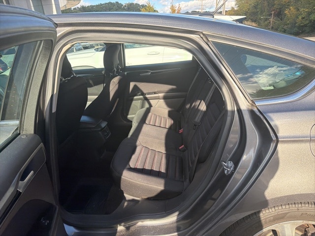 Thumbnail: 2014 Ford Fusion - 12