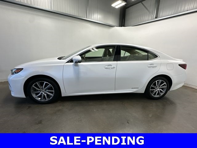 Thumbnail: 2016 Lexus ES - 2